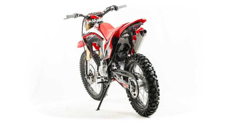 Мотоцикл FC250 02